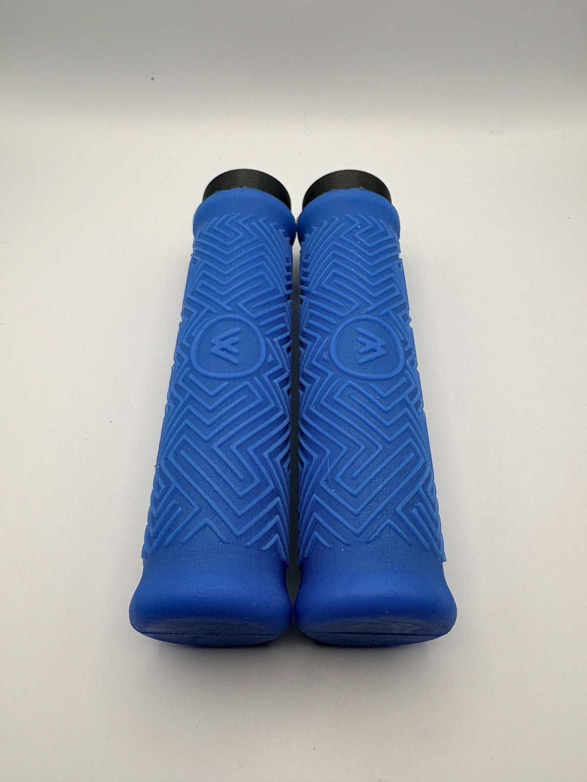 34mm MTB AirGRIPS Silicone Wave (Gummy Silicone)
