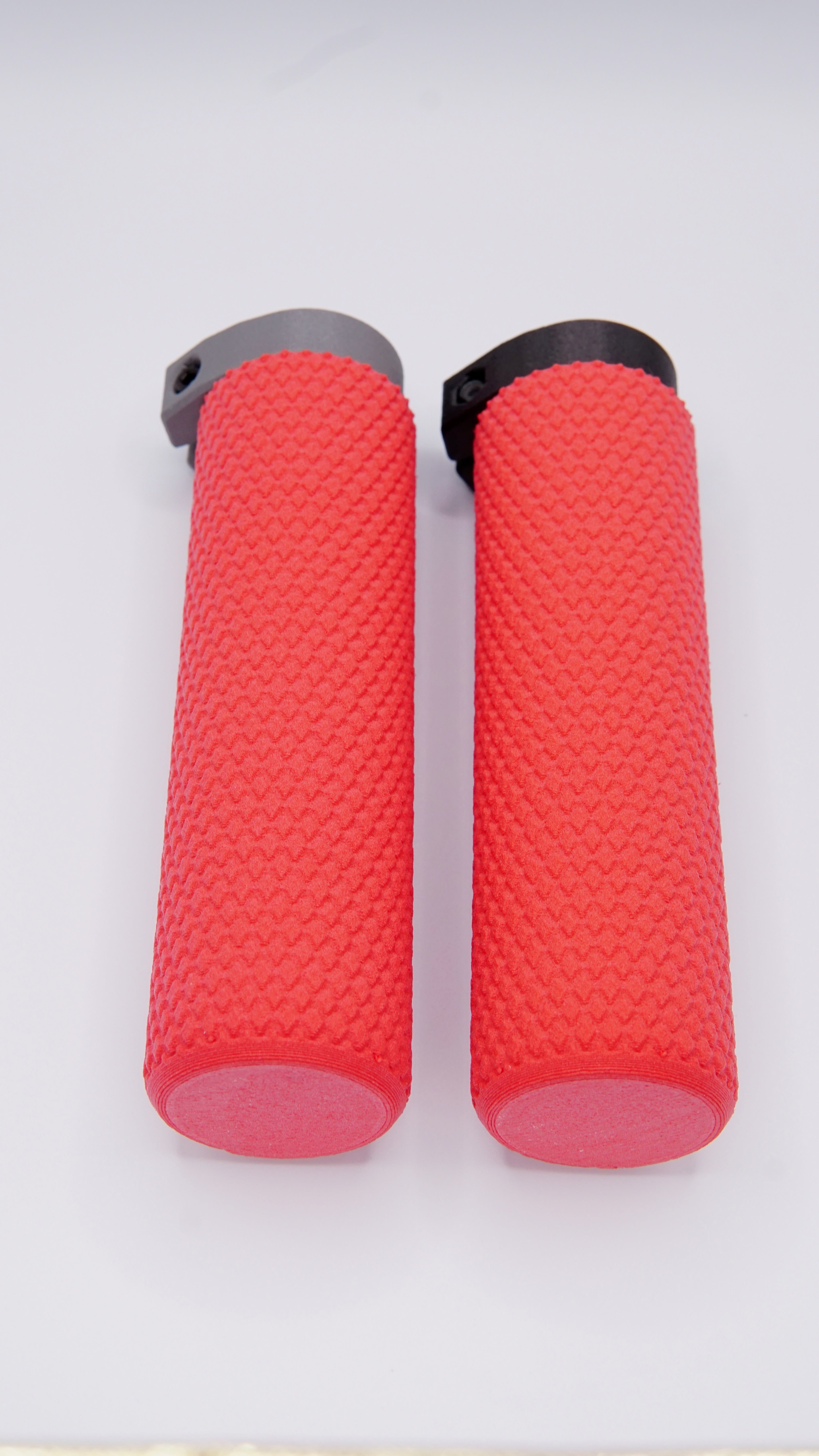 MTB Air Grips - Red Rum!