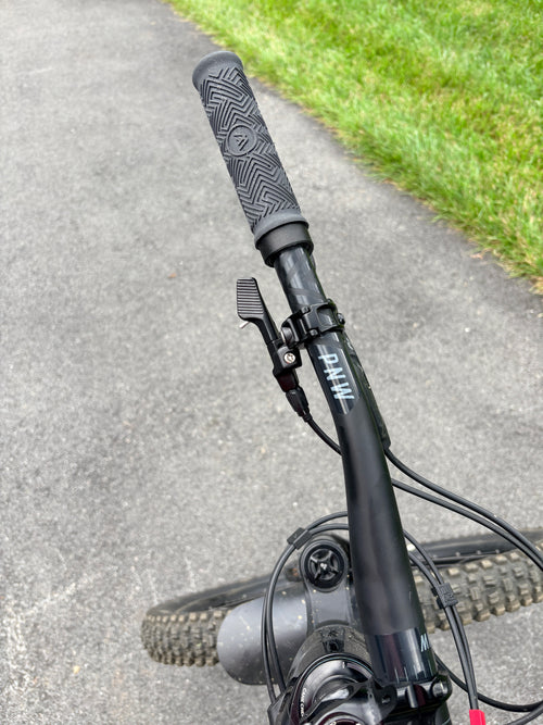 32mm MTB AirGRIPS Silicone Maze (Gummy Silicone)