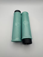 34mm MTB AirGRIPS Silicone Wave (Gummy Silicone)