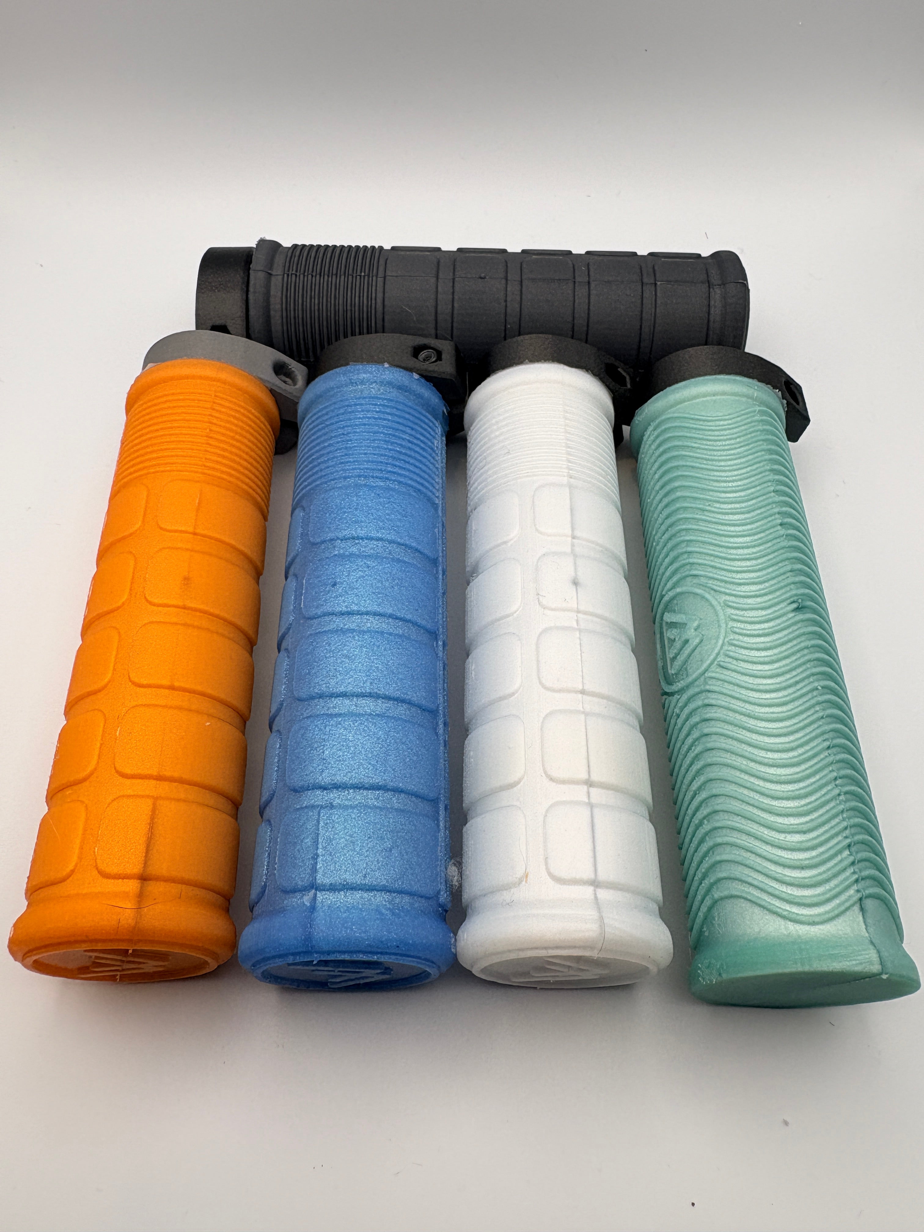 34mm MTB AirGRIPS Silicone Wave (Gummy Silicone)