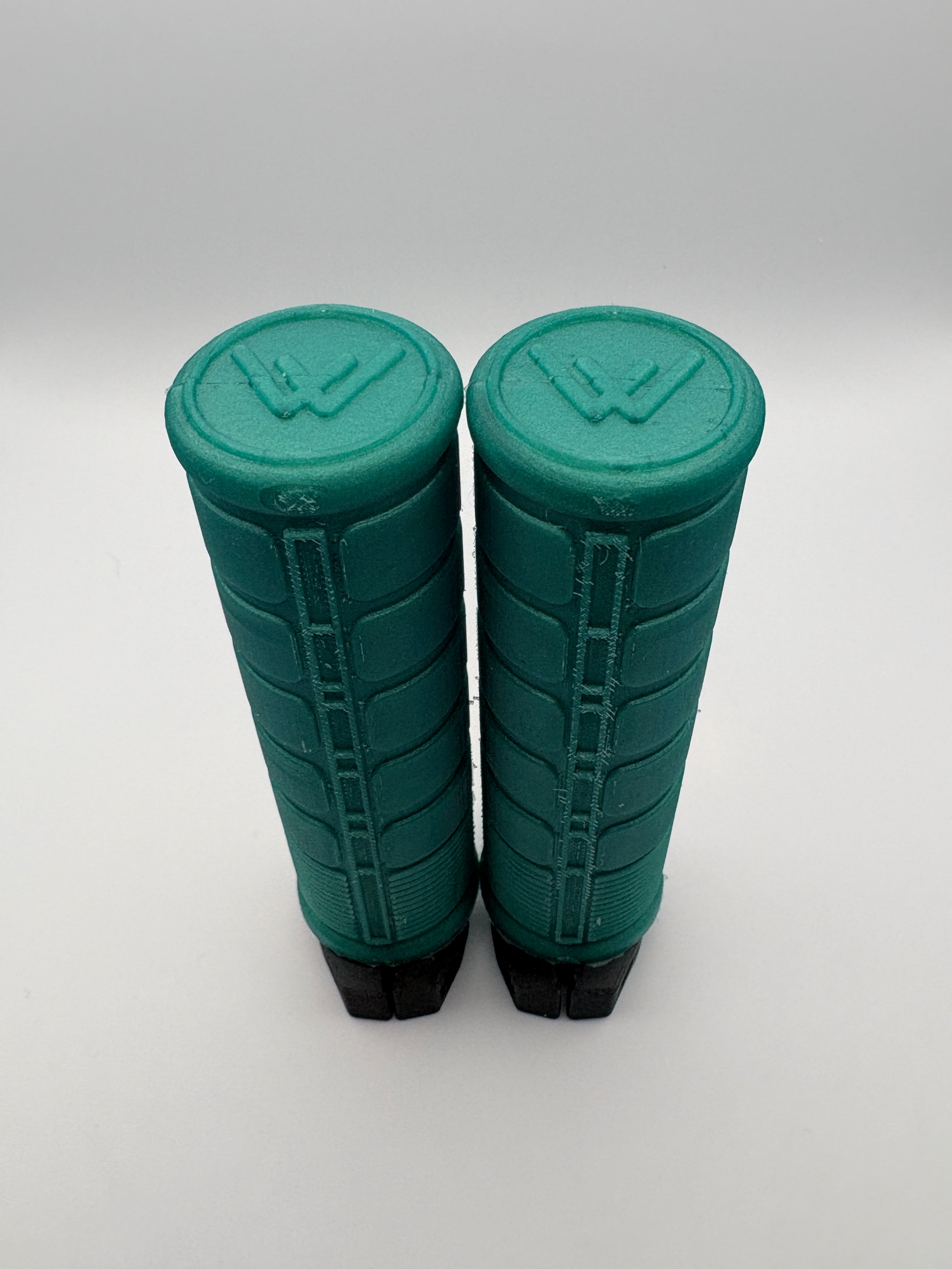 34mm MTB AirGRIPS Silicone Ridge (Gummy Silicone)