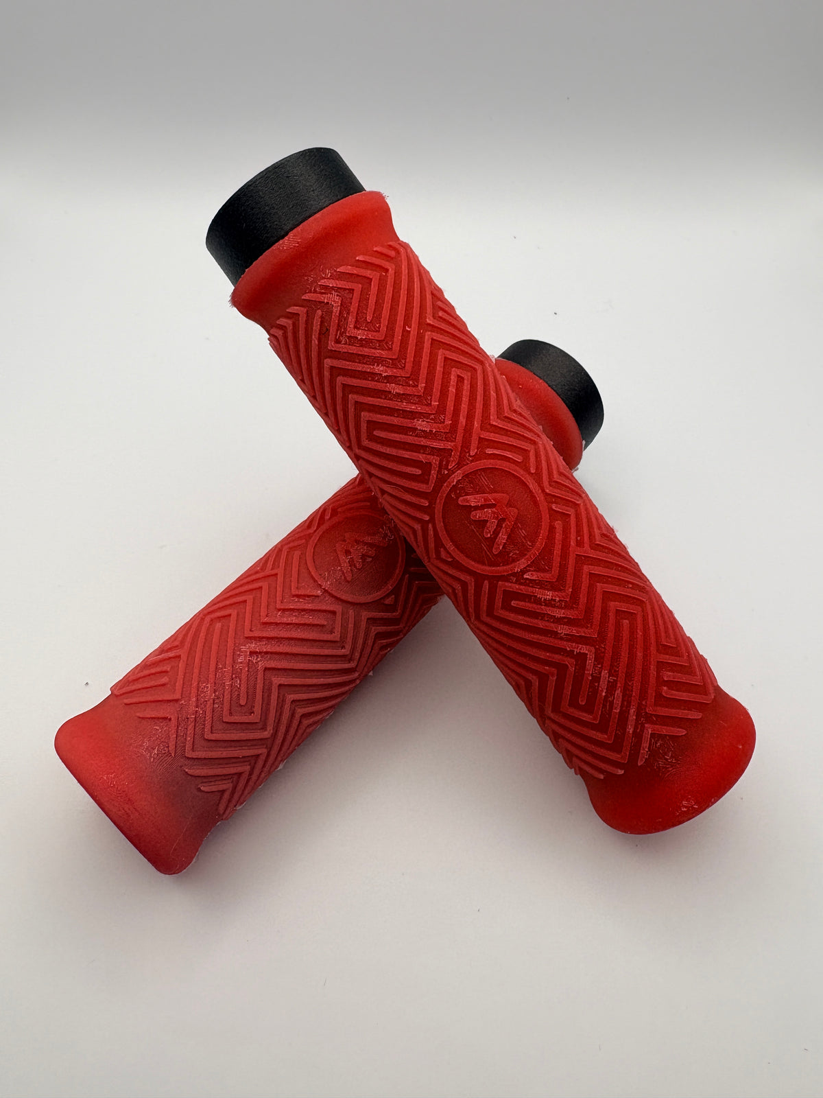 32mm MTB AirGRIPS Silicone Maze (Gummy Silicone)